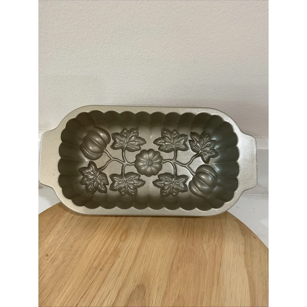 Nordic Ware USA Pumpkin Loaf Cake Baking Pan Harvest Bounty Fall 6 Cups Nonstick